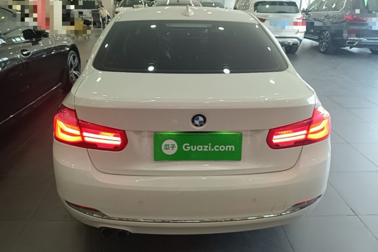 BMW 3 Series 2017 #6 BMW 3 Series 2017 car image #6