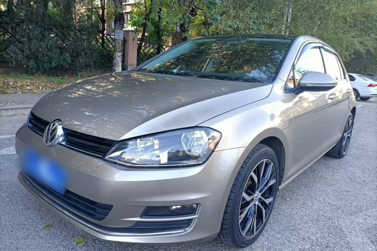 Volkswagen Golf 2016 car image #2