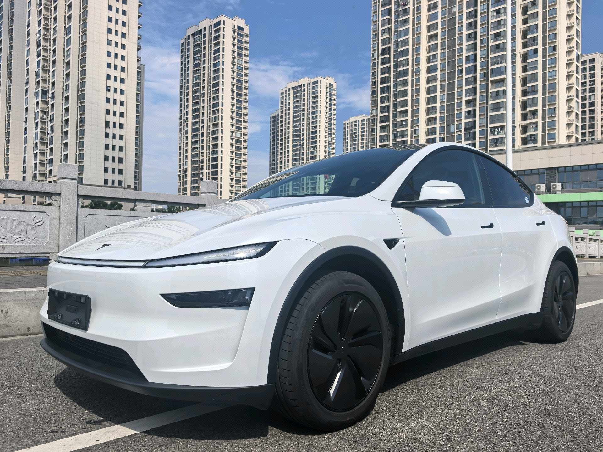Tesla Model Y 2026 Tesla Model Y 2026 car image