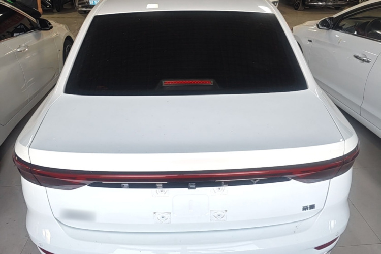 GEELY Emgrand 2025 car image #4
