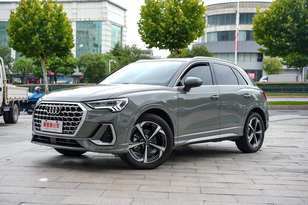 Audi Q3 2025 car image 