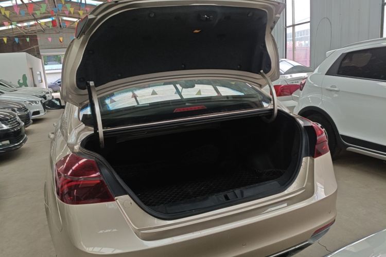 GEELY Emgrand 2020 #21 GEELY Emgrand 2020 car image #21