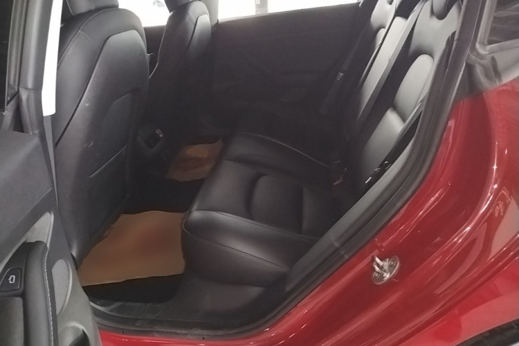 Tesla Model 3 2022 car image #17