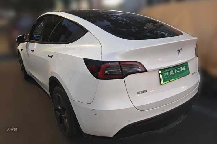 Tesla Model Y 2024 immagine di auto #5