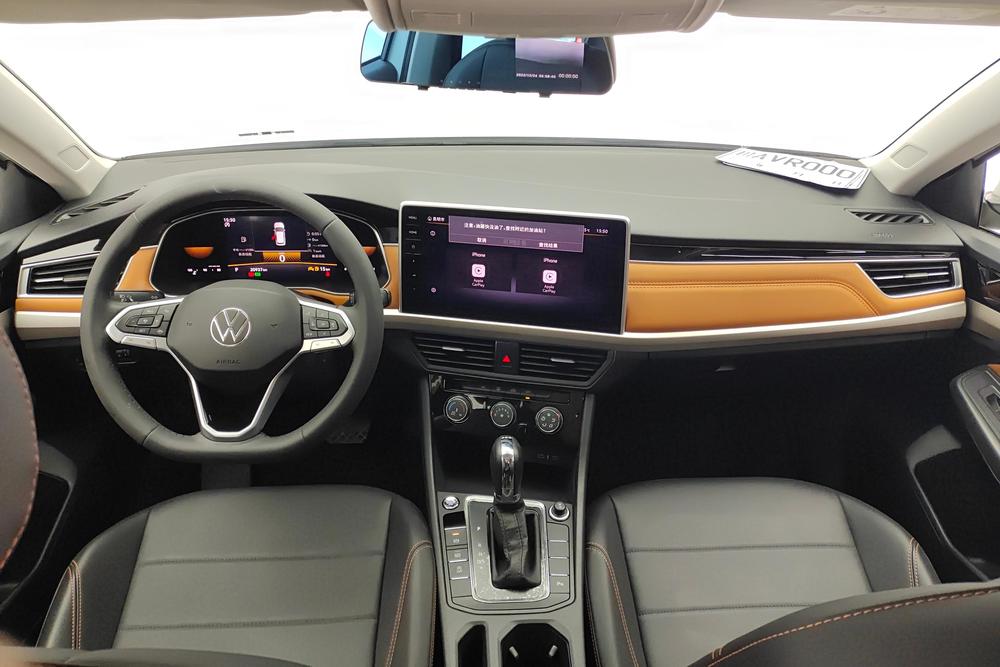 Volkswagen Bora 2022 car image #12