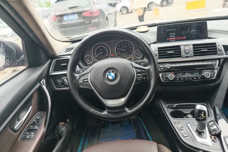 BMW 3 Series 2019 #12 BMW 3 Series 2019 car image #12
