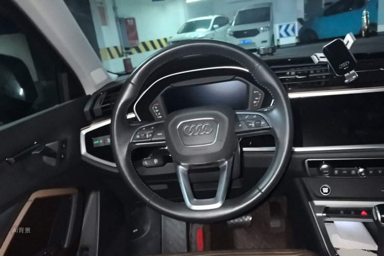 Audi Q3 2021 #12 Audi Q3 2021 car image #12