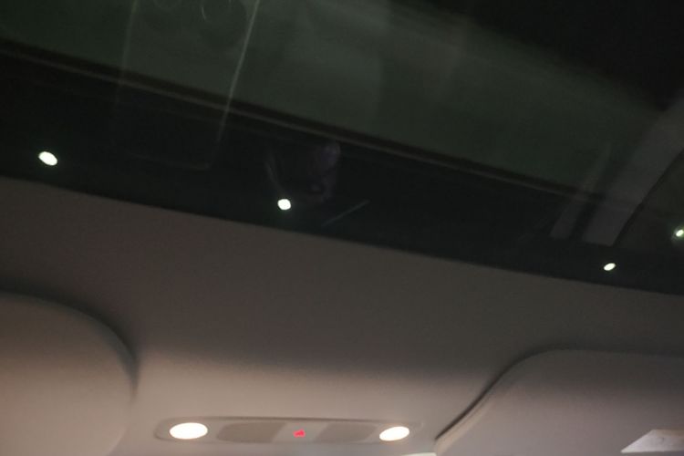 Tesla Model Y 2024 #18 Tesla Model Y 2024 car image #18