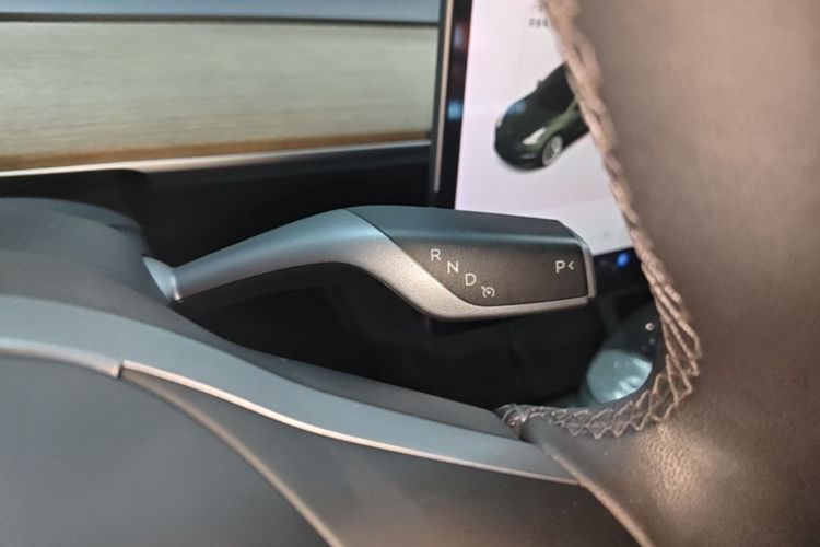 Tesla Model 3 2021 car image #14
