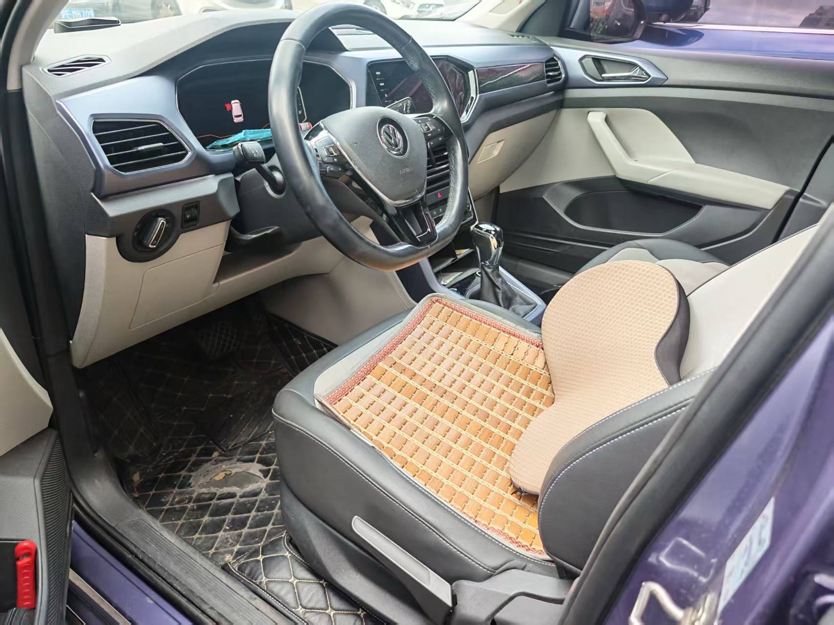 Volkswagen T-Cross 2020 #5 Volkswagen T-Cross 2020 صورة سيارة #5