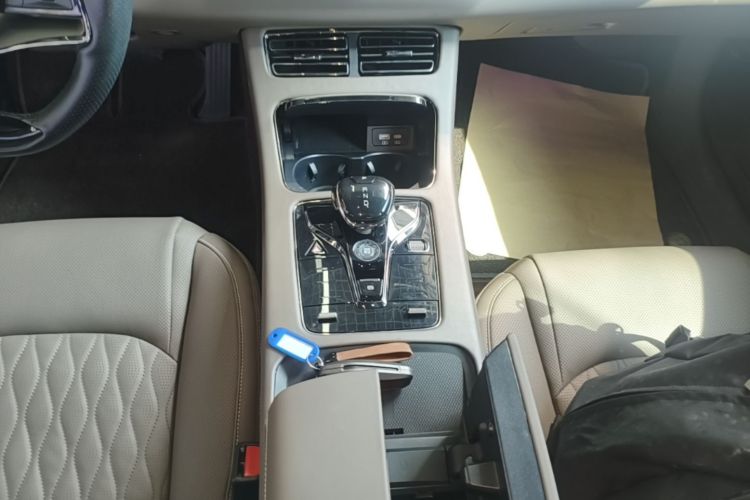 BYD Han 2024 #14 BYD Han 2024 immagine di auto #14