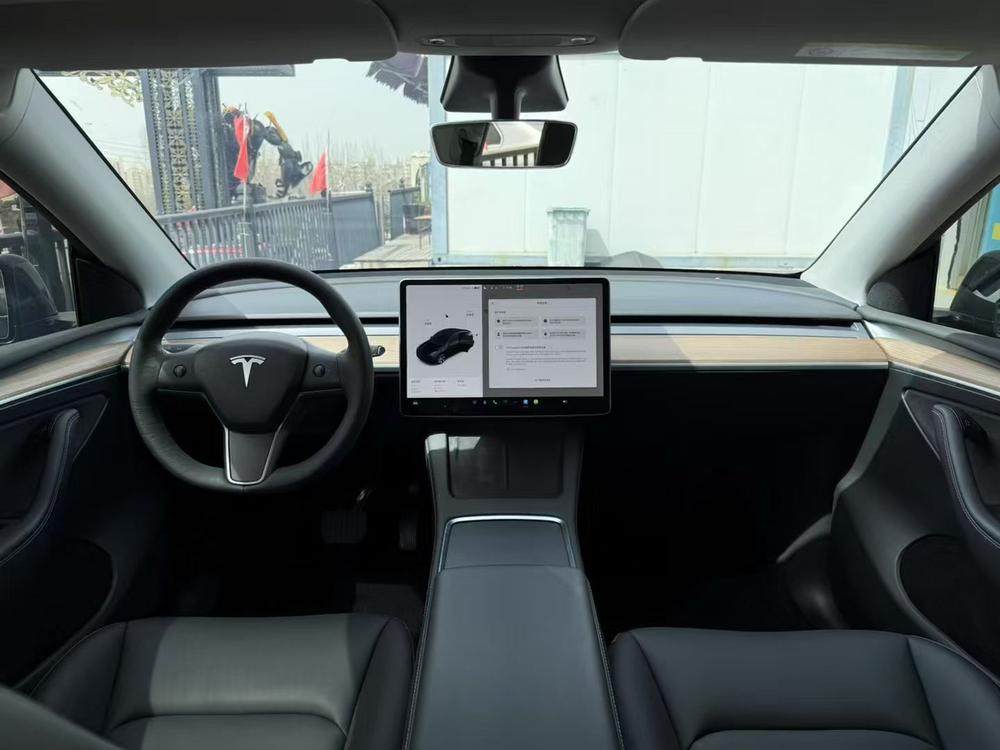 Tesla Model Y 2021 #8 Tesla Model Y 2021 car image #8