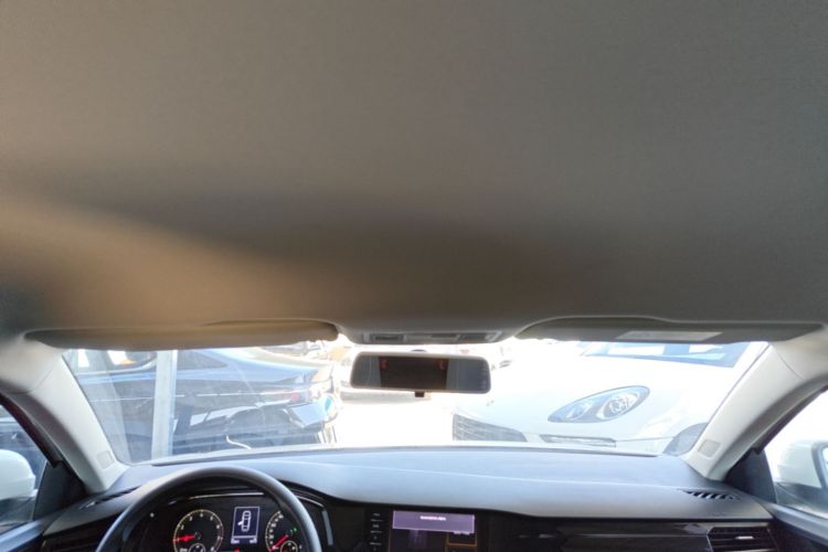 Volkswagen Bora 2023 car image #18