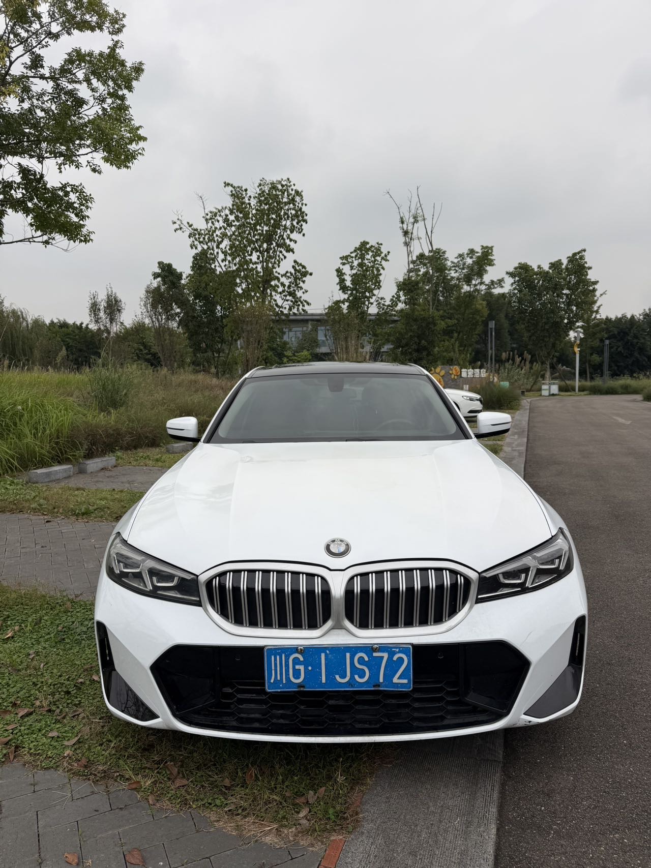 BMW 3 Series 2023 #2 BMW 3 Series 2023 car image #2