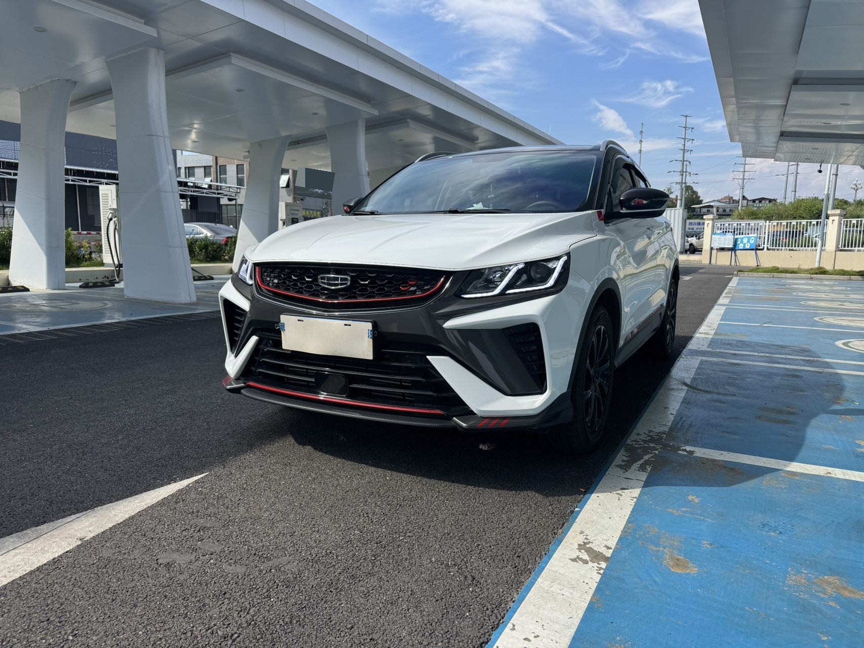 GEELY Coolray 2023 car image 