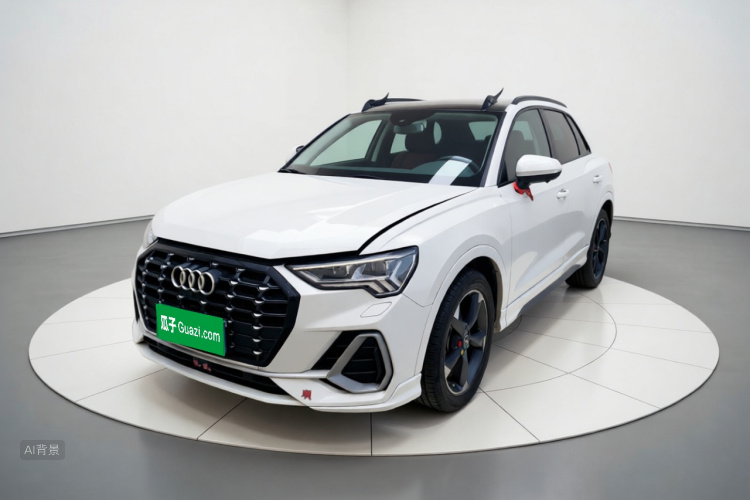 Audi Q3 2020 car image #2