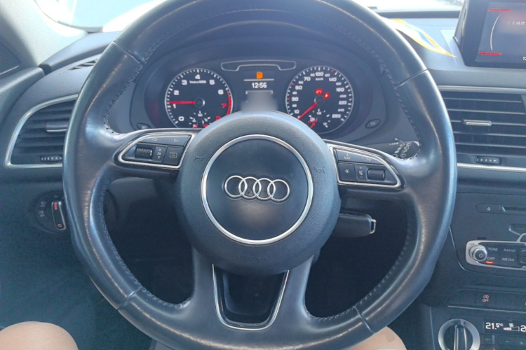 Audi Q3 2015 #11 Audi Q3 2015 car image #11