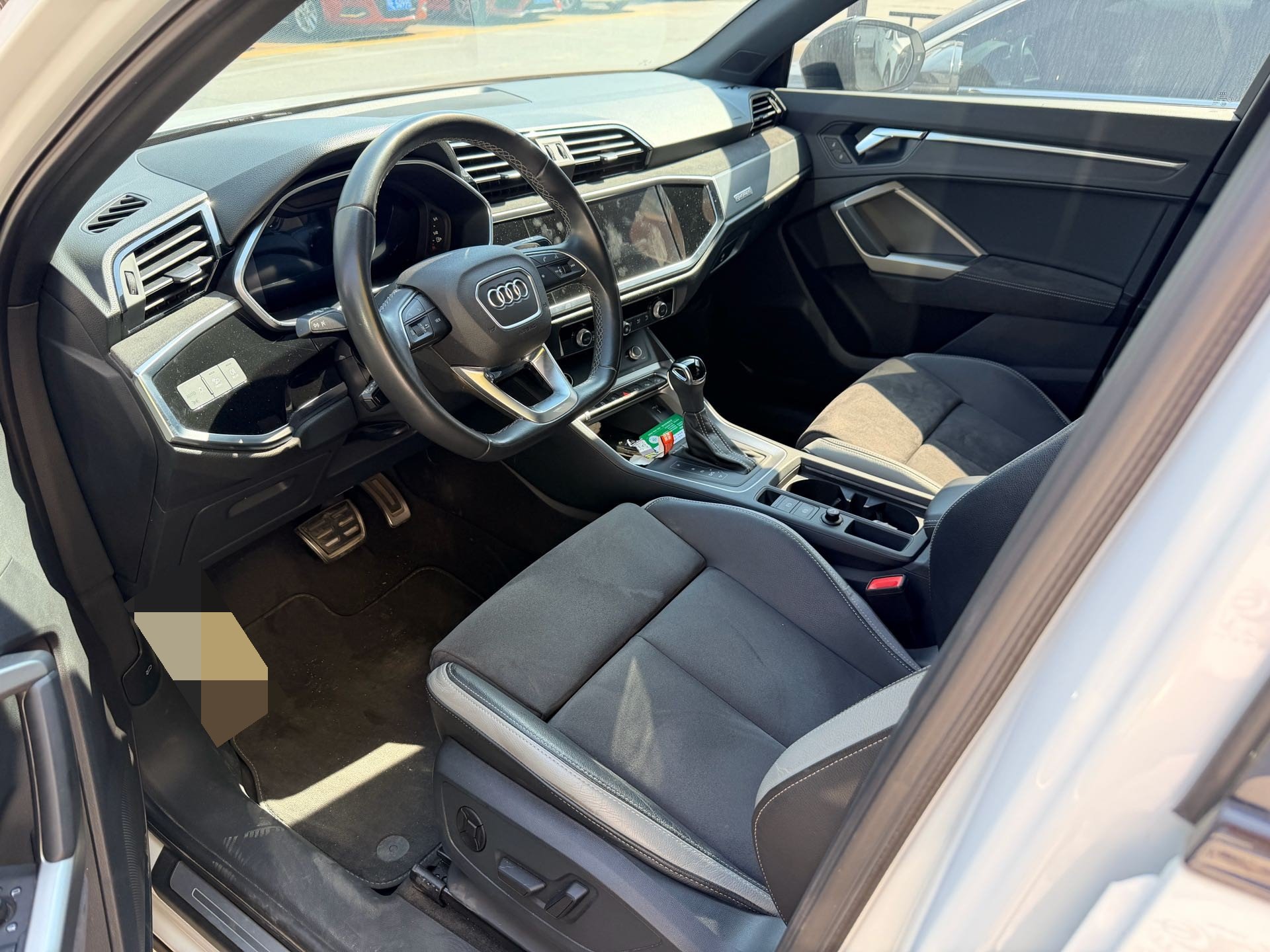 Audi Q3 2023 #2 Audi Q3 2023 صورة سيارة #2