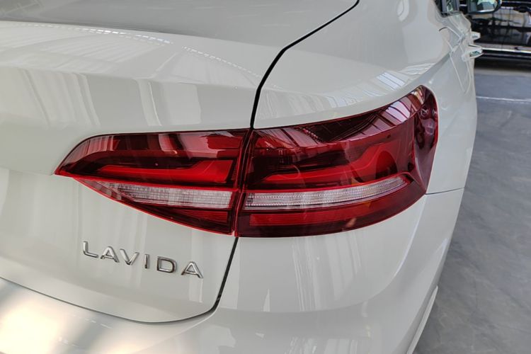 Volkswagen Lavida 2026 car image #8