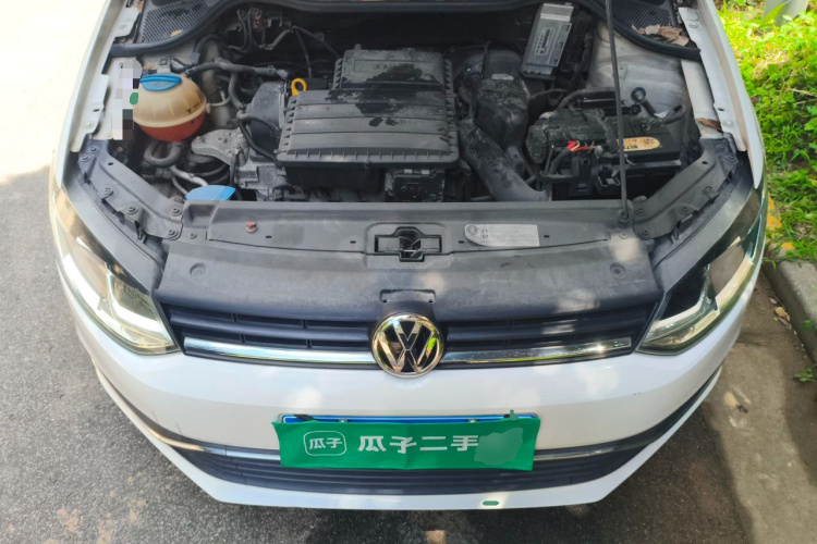 Volkswagen Polo 2014 car image #18