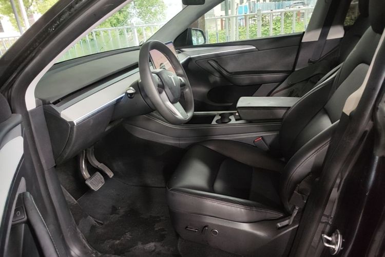 Tesla Model Y 2024 #15 Tesla Model Y 2024 car image #15