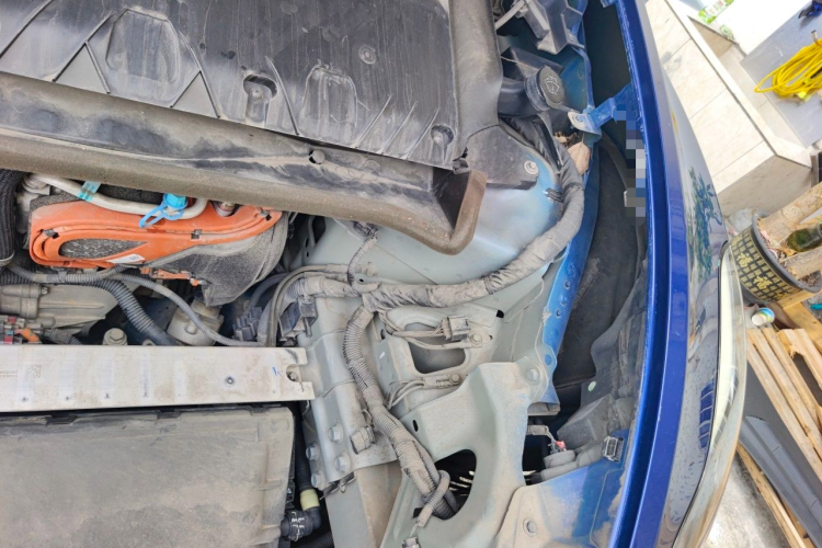 Tesla Model Y 2021 car image #29