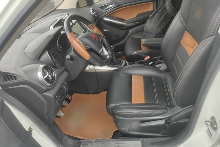 BYD Yuan 2016 #17 BYD Yuan 2016 car image #17