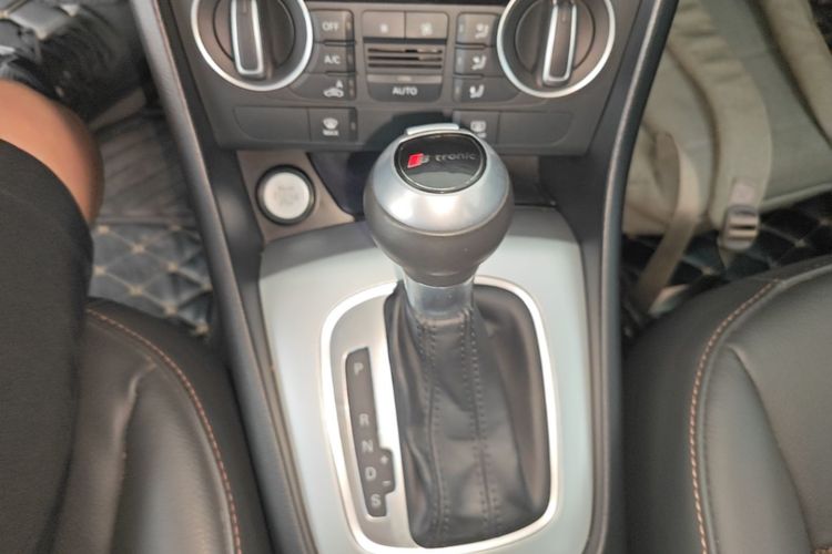 Audi Q3 2019 #14 Audi Q3 2019 car image #14