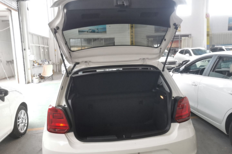 Volkswagen Polo 2017 #19 Volkswagen Polo 2017 car image #19