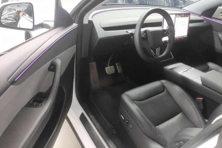 Tesla Model Y 2025 #12 Tesla Model Y 2025 immagine di auto #12