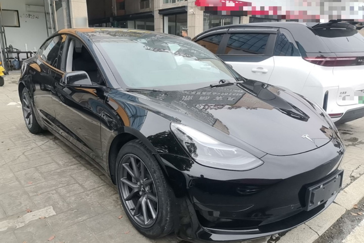 Tesla Model 3 2023 car image #4