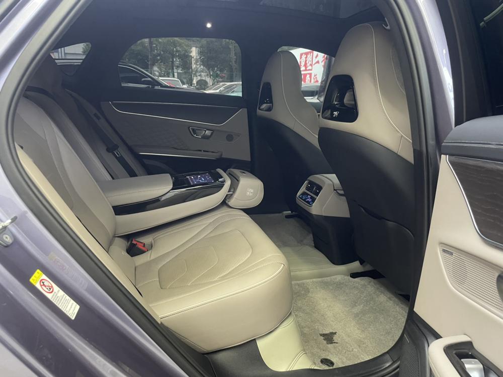 BYD Han 2024 car image #26