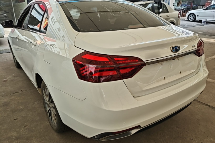 GEELY Emgrand 2019 #5 GEELY Emgrand 2019 car image #5