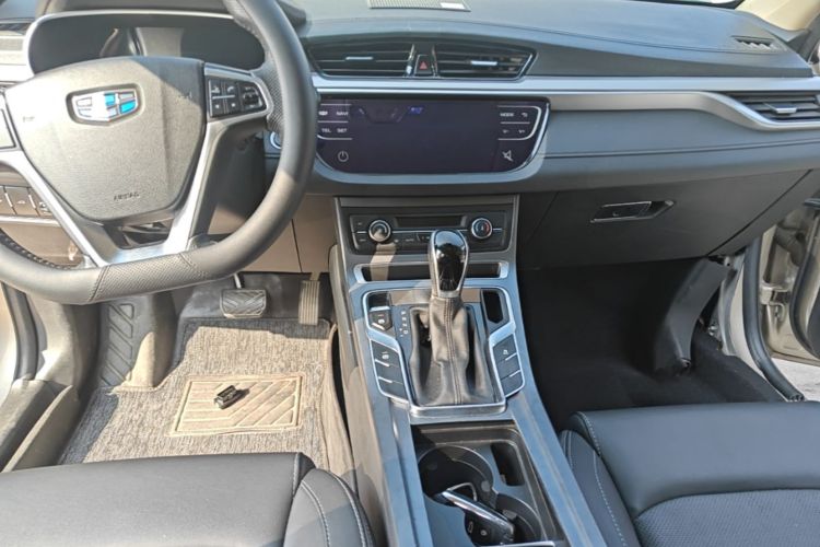 GEELY Emgrand 2018 immagine di auto #13