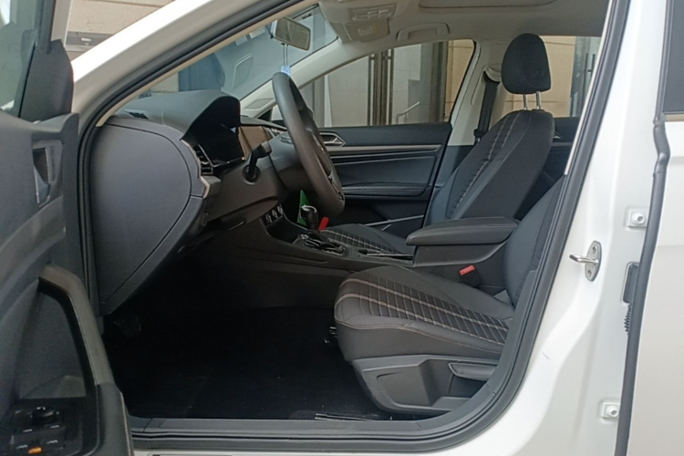 Volkswagen Lavida 2019 #16 Volkswagen Lavida 2019 car image #16