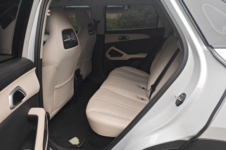 BYD YuanUP 2025 #17 BYD YuanUP 2025 car image #17