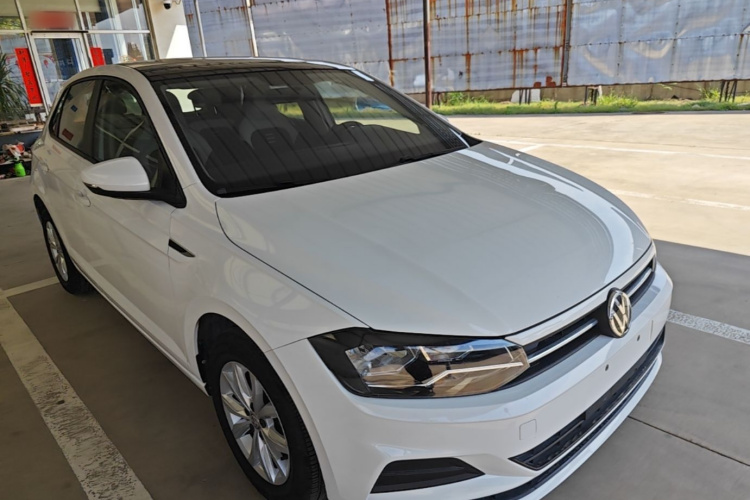 Volkswagen Polo 2020 car image #6