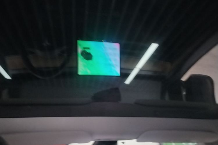 Tesla Model Y 2021 car image #18