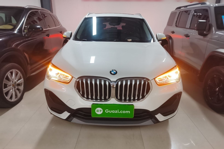 BMW X1 2019 #3 BMW X1 2019 صورة سيارة #3