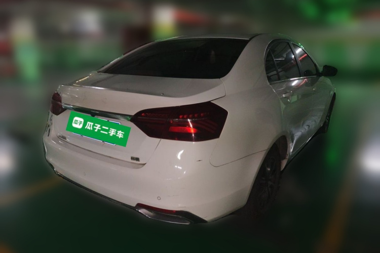 GEELY Emgrand 2019 #5 GEELY Emgrand 2019 car image #5