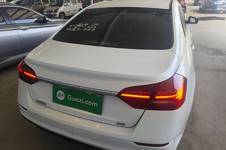 GEELY Emgrand 2021 car image #6