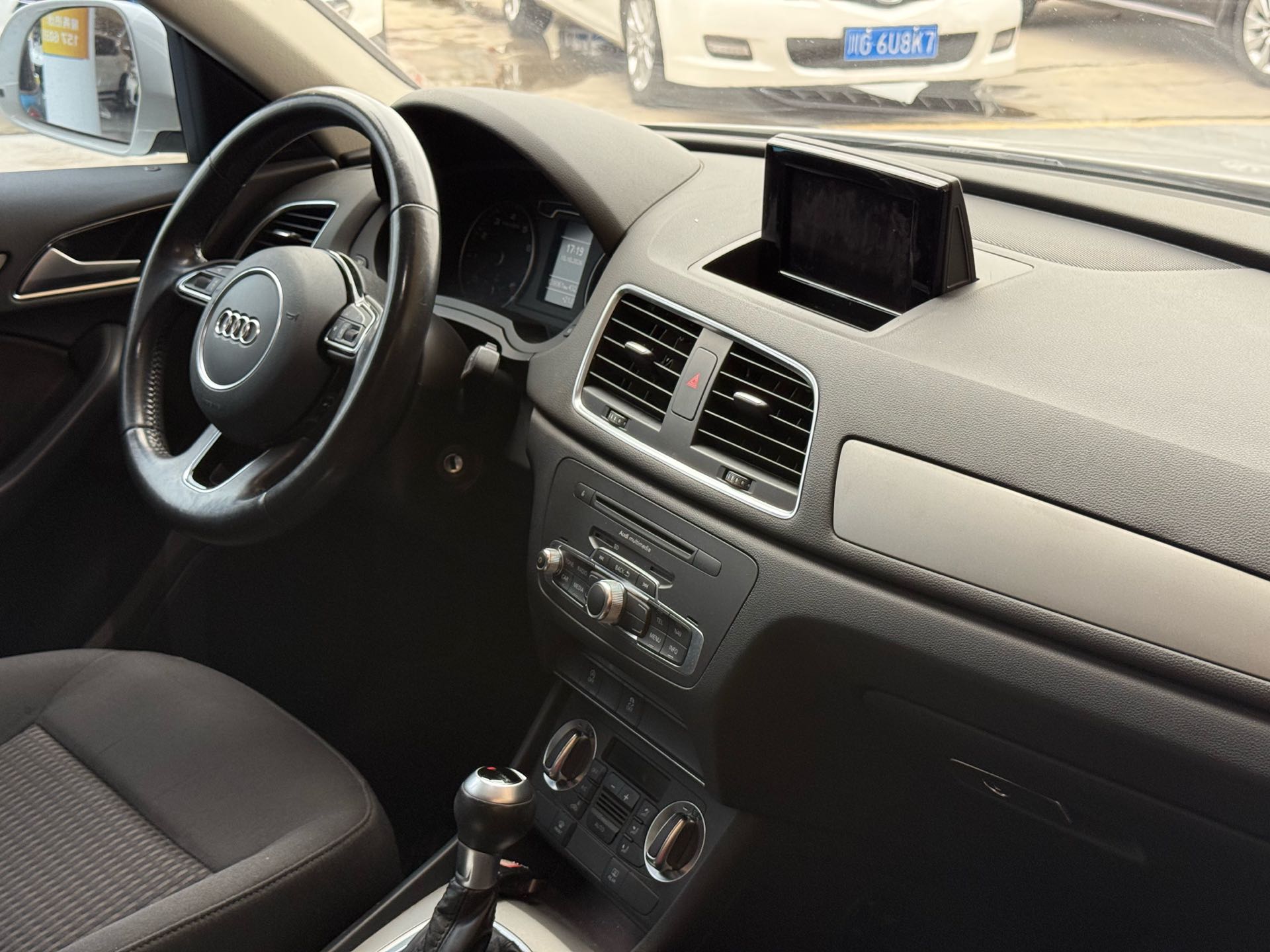Audi Q3 2015 изображение автомобиля #3