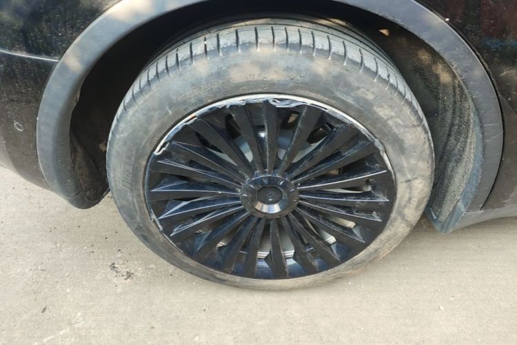 Tesla Model Y 2022 car image #10