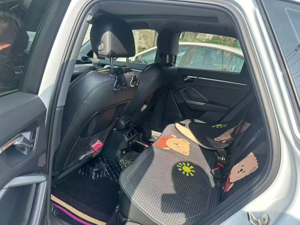 Audi Q3 2024 car image #3