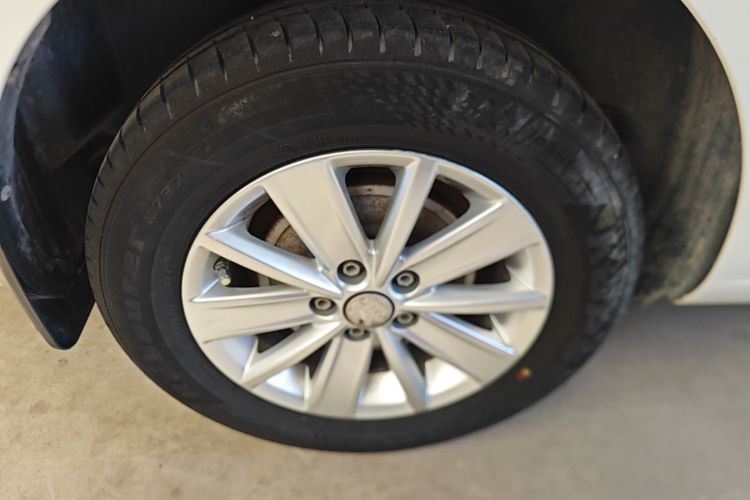 Volkswagen Santana 2017 car image #10