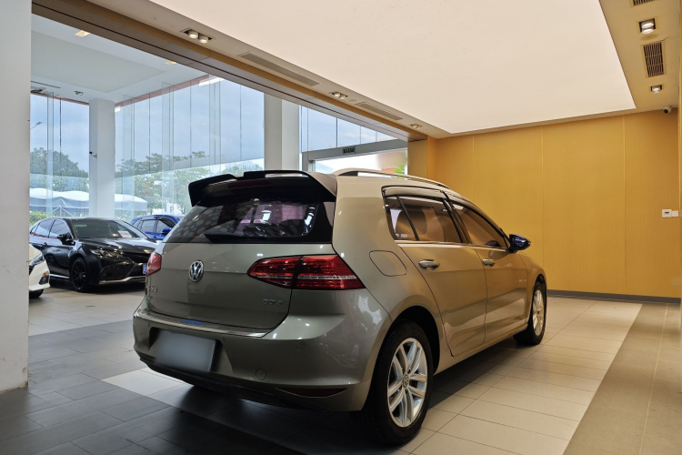 Volkswagen Golf 2016 car image #6