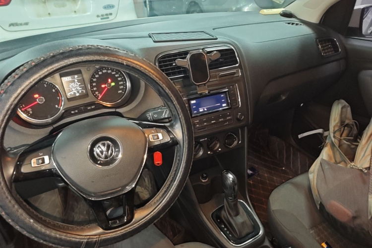 Volkswagen Polo 2016 #10 Volkswagen Polo 2016 car image #10