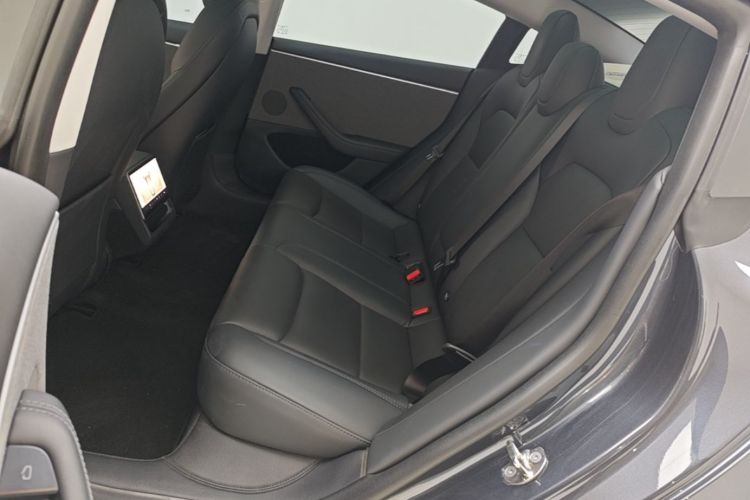 Tesla Model 3 2024 car image #17