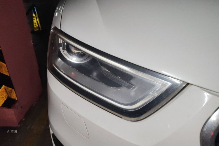 Audi Q3 2016 car image #8