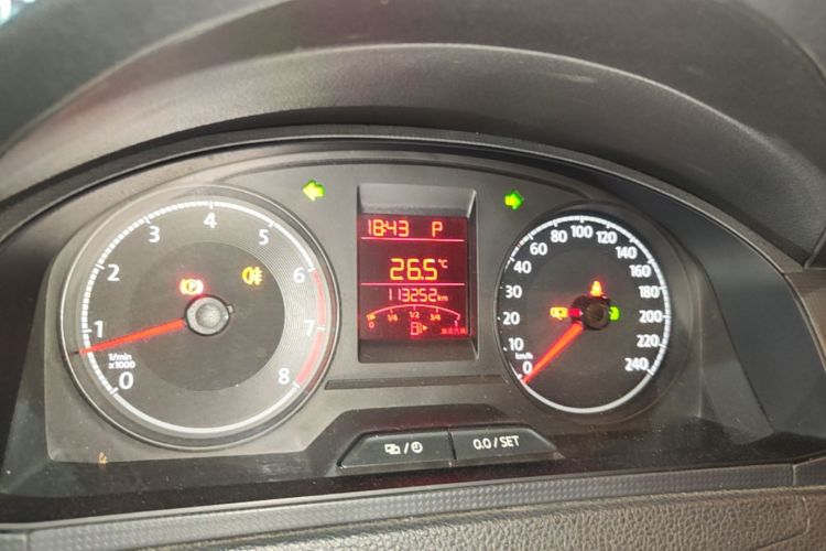 Volkswagen Santana 2018 car image #12